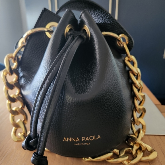 Black chain bucket bag - Picture 3 of 3